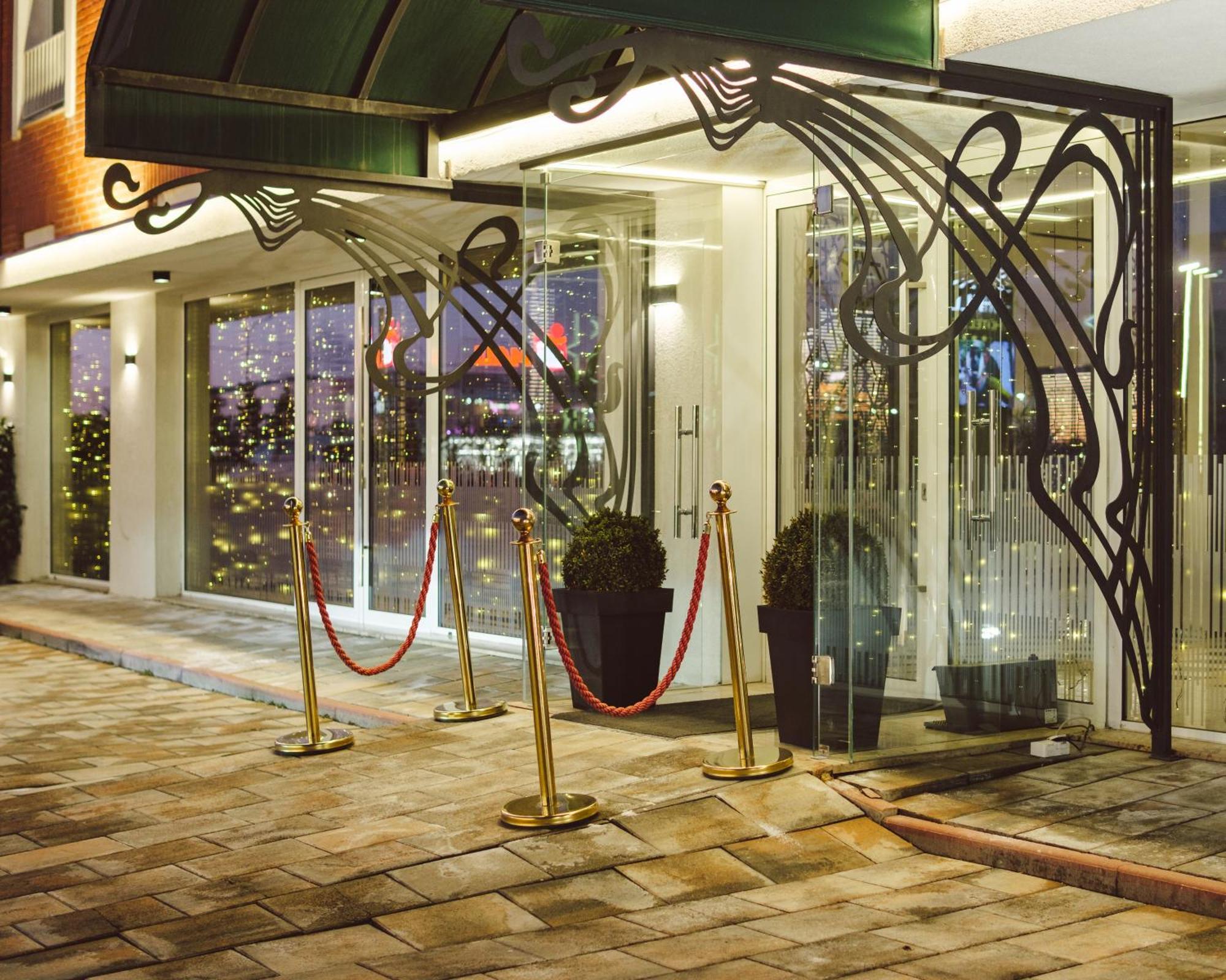 Star Hill Hotel & Spa Prisztina Zewnętrze zdjęcie