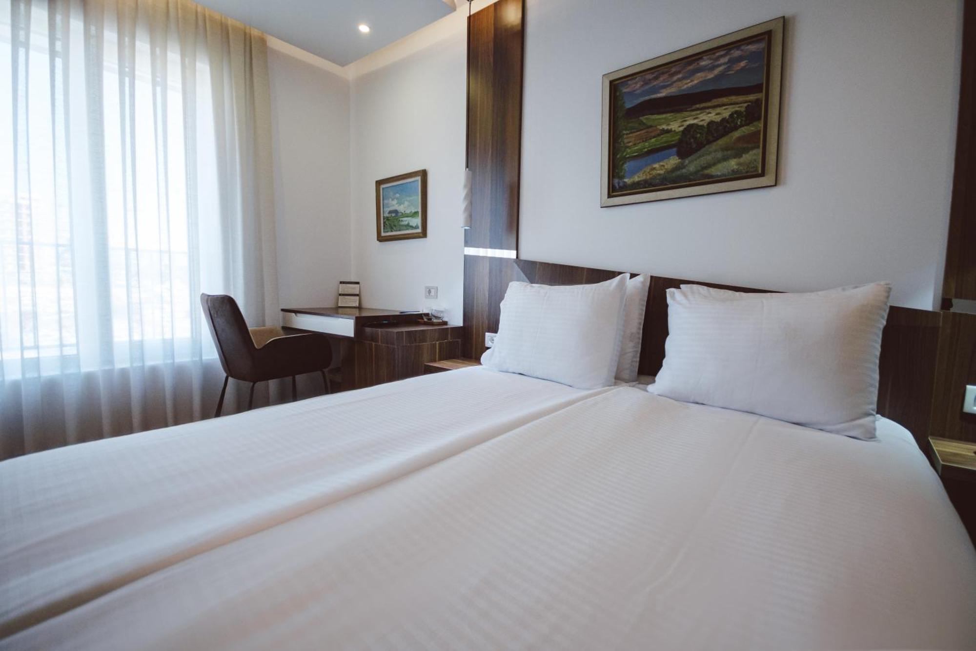 Star Hill Hotel & Spa Prisztina Zewnętrze zdjęcie